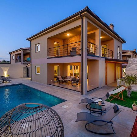 Villa Brionika Mit Pool Vodnjan Ngoại thất bức ảnh