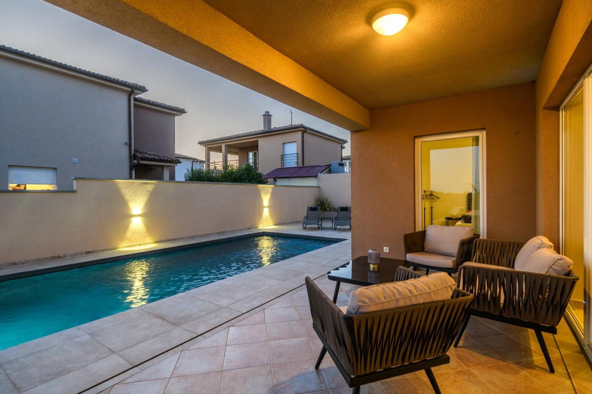 Villa Brionika Mit Pool Vodnjan Ngoại thất bức ảnh