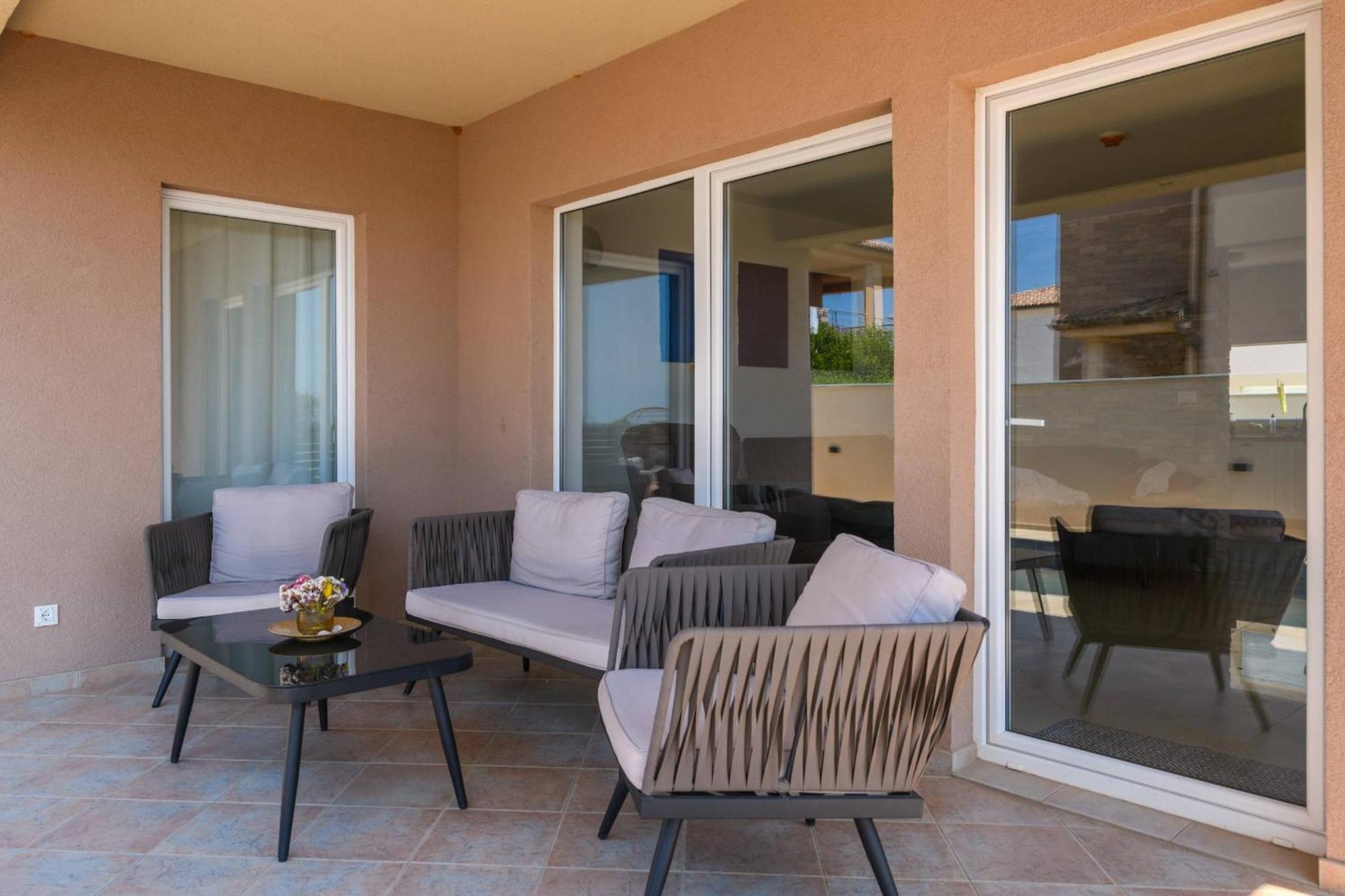 Villa Brionika Mit Pool Vodnjan Ngoại thất bức ảnh